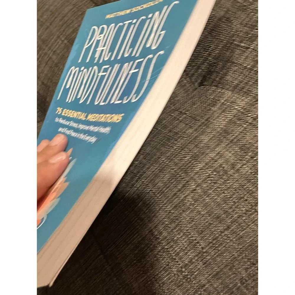 Matthew Sockolov Paper Back Book Practicing Mindfulness